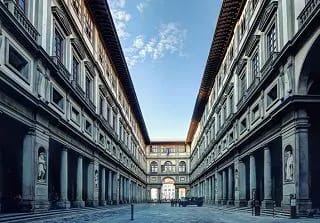CORONAVIRUS : Uffizi , basta un click per visitarli.