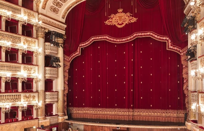 NAPOLI, IL SAN CARLO RIAPRE