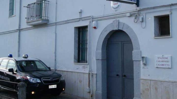 CALABRITTO (AV) – SORPRESO ALLA GUIDA DELL’AUTO SEQUESTRATA: 40ENNE DENUNCIATO DAI CARABINIERI.