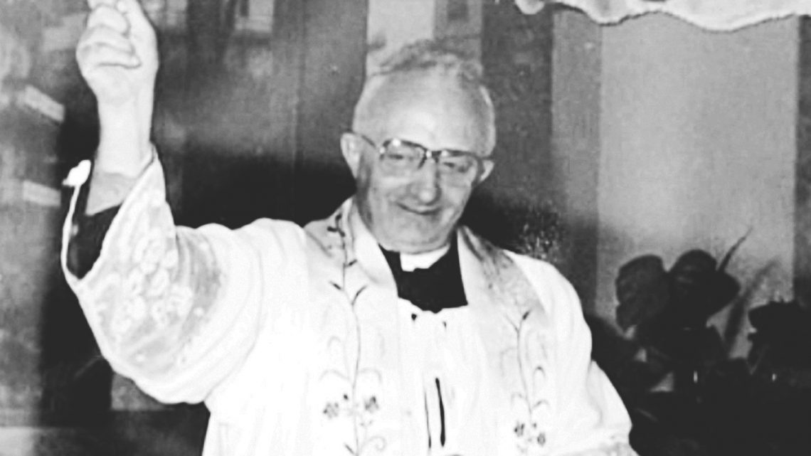 Don Ferdinando Renzulli: l’amico dei poveri nel ricordo del Vescovo Arturo Aiello Don Ferdinando Renzulli: l’amico dei poveri nel ricordo del Vescovo Arturo Aiello