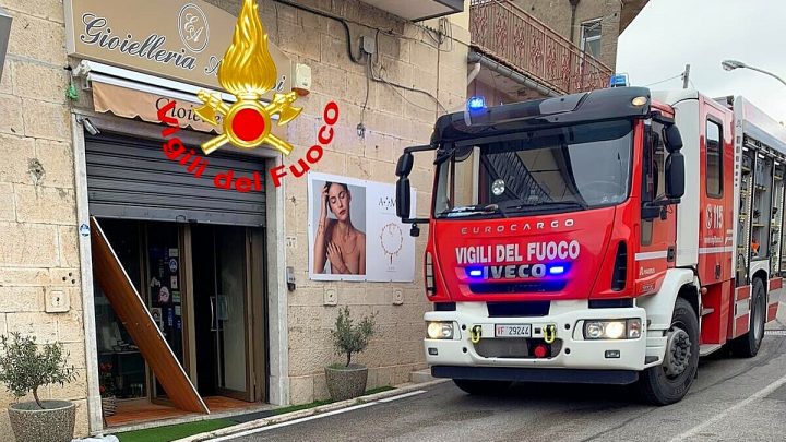 GESUALDO, Incendio in un esercizio commerciale