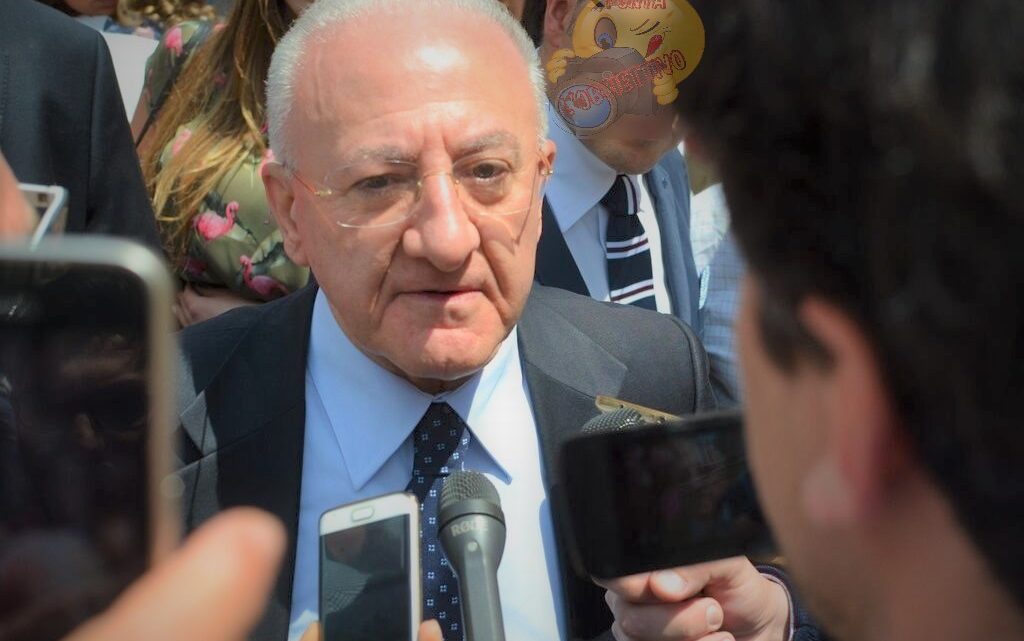 Il Presidente De Luca firma il protocollo per  la ripartenza del Wedding
