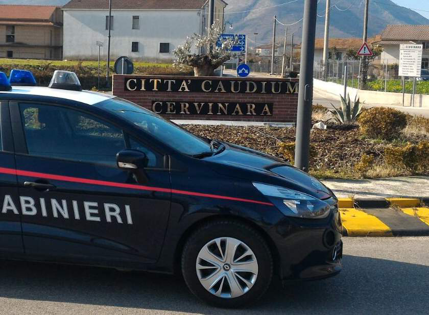 VALLE CAUDINA (AV) – VIOLA LA MISURA DELL’ALLONTANAMENTO DALLA CASA FAMILIARE: 25ENNE AI DOMICILIARI