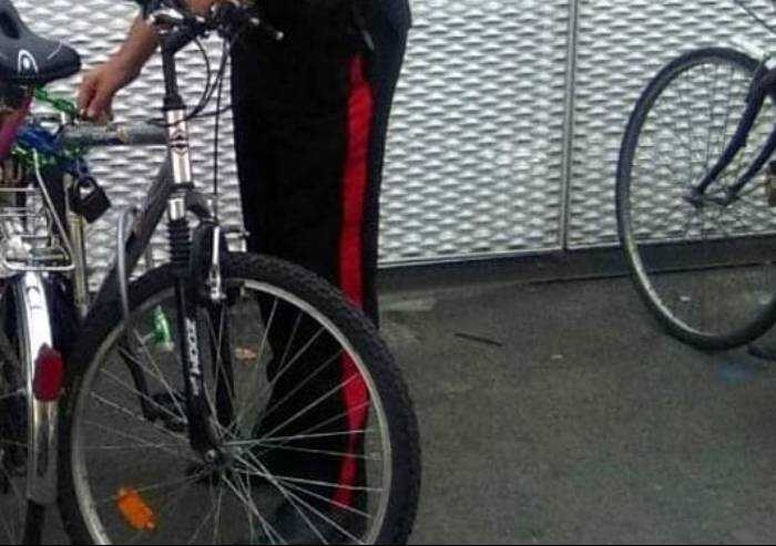 MONTELLA (AV) – SORPRESO IN PAESE CON LA BICI RUBATA: DENUNCIATO DAI CARABINIERI