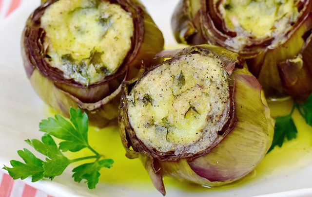 LA RICETTA DEI CARCIOFI RIPIENI