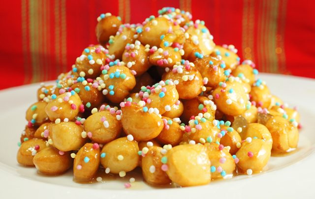 Aria di Natale, la vera ricetta degli Struffoli