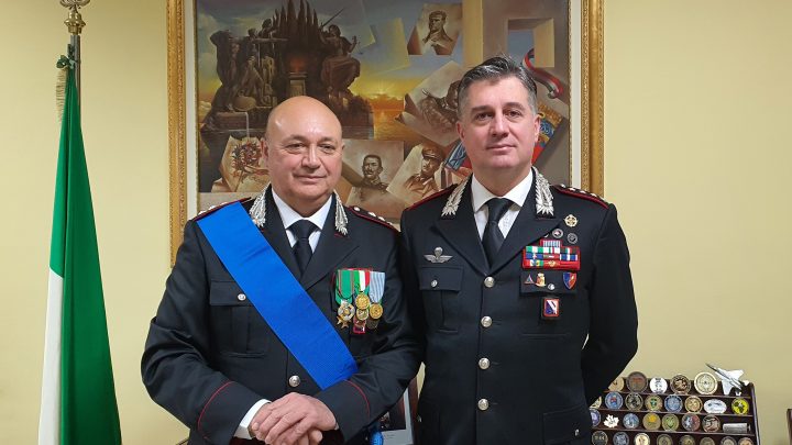 IL CAPITANO DEI CARABINIERI MARIO VIETRI VA IN PENSIONE DOPO 41 DI SERVIZIO