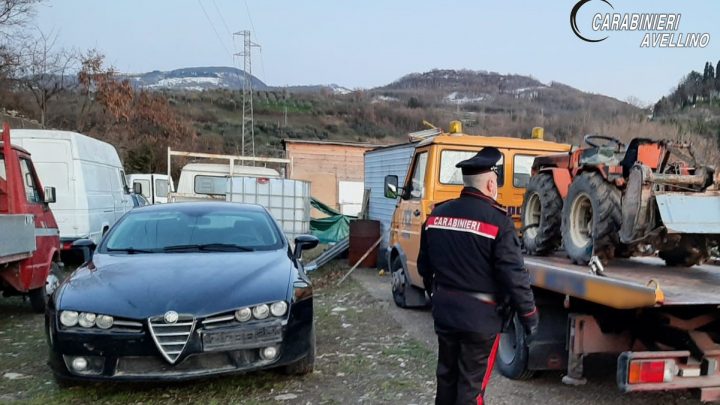 RINVENUTI DAI CARABINIERI VEICOLI E MEZZI AGRICOLI RUBATI. DUE PERSONE DENUNCIATE
