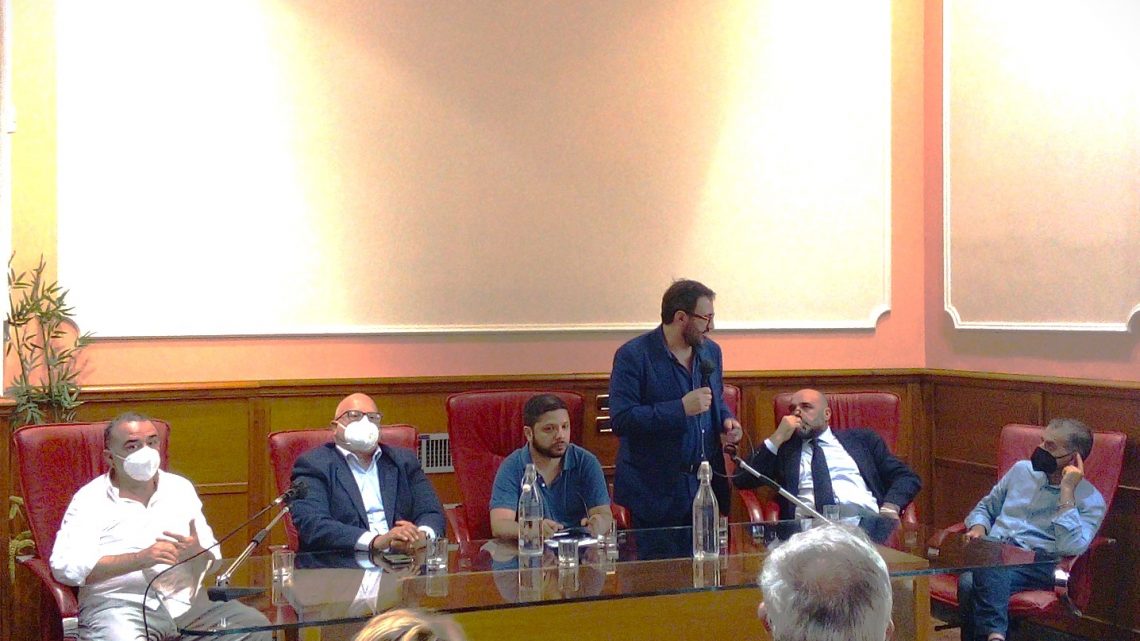 Il centrosinistra irpino invoca discontinuità e prova a compattarsi Il centrosinistra irpino invoca discontinuità e prova a compattarsi