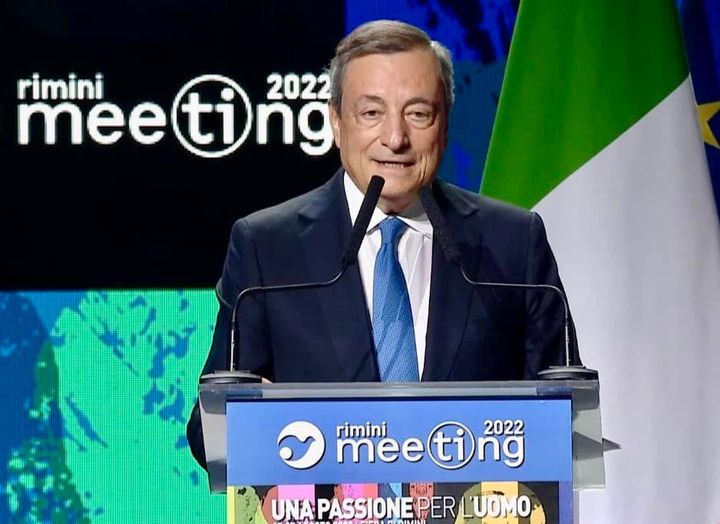 Ovazione per Draghi al Meeting di Rimini: Italiani al voto, la volontà popolare è stata ignorata due volte Ovazione per Draghi al Meeting di Rimini: Italiani al voto, la volontà popolare è stata ignorata due volte
