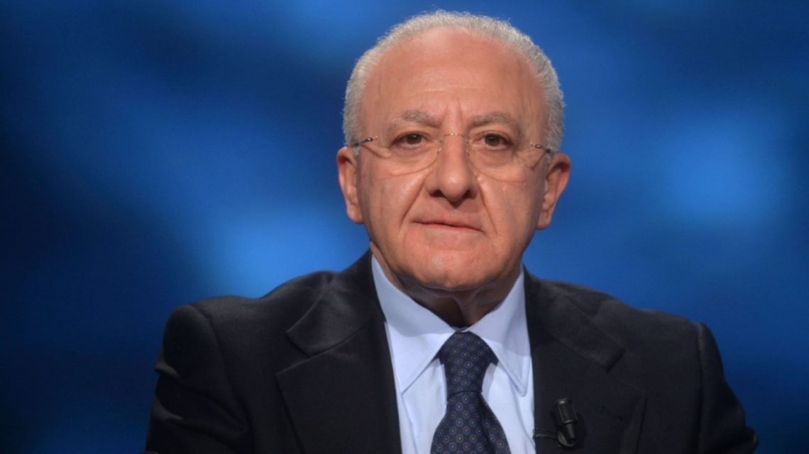 DE LUCA: BASTA DEPRESSIONE, CHI SI E’ STANCATO STIA A CASA