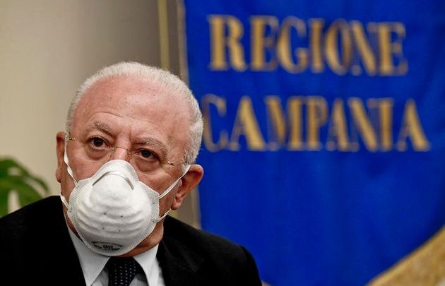 DE LUCA: IL PERSONALE NO VAX REINTEGRATO NON SARA’ A CONTATTO CON I PAZIENTI