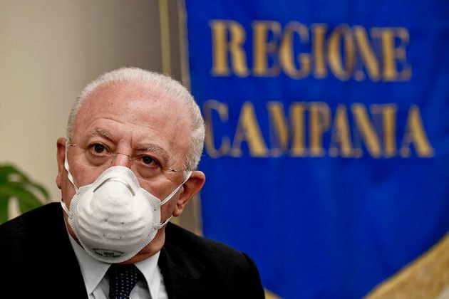 DE LUCA: IL PERSONALE NO VAX REINTEGRATO NON SARA’ A CONTATTO CON I PAZIENTI DE LUCA: IL PERSONALE NO VAX REINTEGRATO NON SARA’ A CONTATTO CON I PAZIENTI