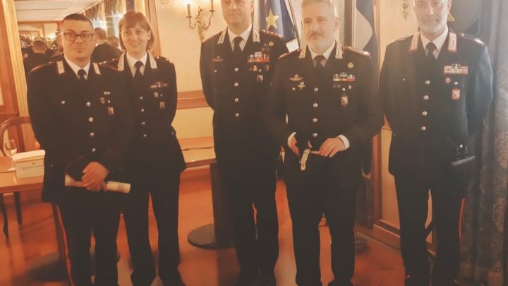 NAPOLI – CERIMONIA DI CONSEGNA DI RICONOSCIMENTI PER MERITO DI SERVIZIO. TRA I 6 PREMIATI DELL’ARMA, 2 CARABINIERI DELLA COMPAGNIA DI ARIANO IRPINO.