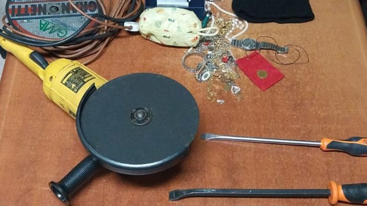 Pronti per rubare nelle case, intercettati dai Carabinieri