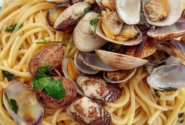 Lo Spaghetto alle vongole della Vigilia di Capodanno: la ricetta
