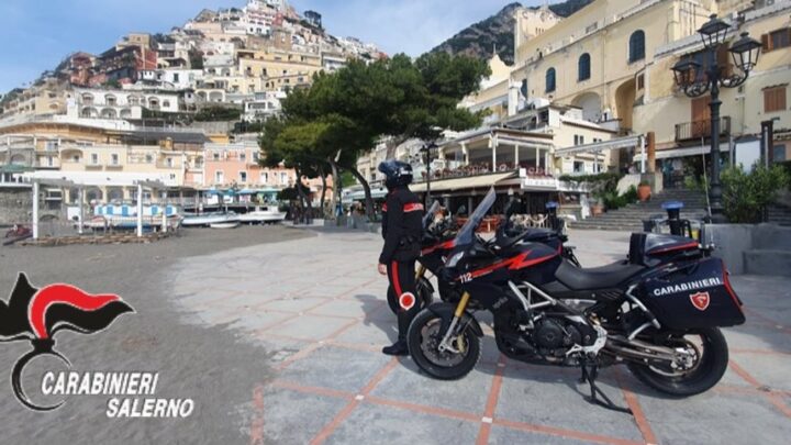 5 arresti a Marina Grande di Positano: indagato anche un 16enne