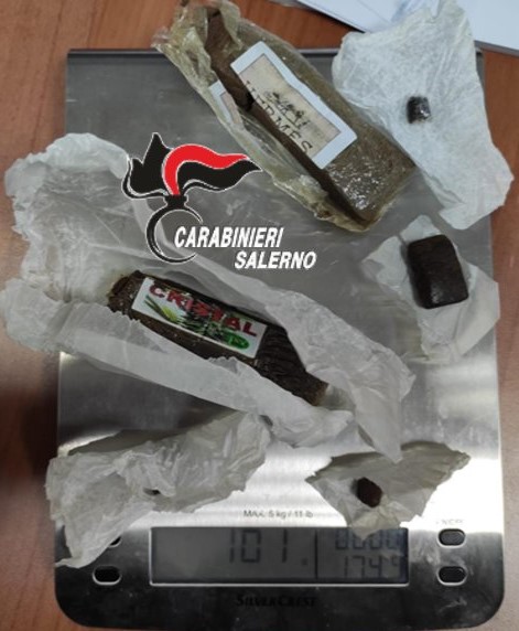 ARRESTATO IN FLAGRANZA DAI CARABINIERI DI SALERNO UN GIOVANE PER SPACCIO DI SOSTANZE STUPEFACENTI