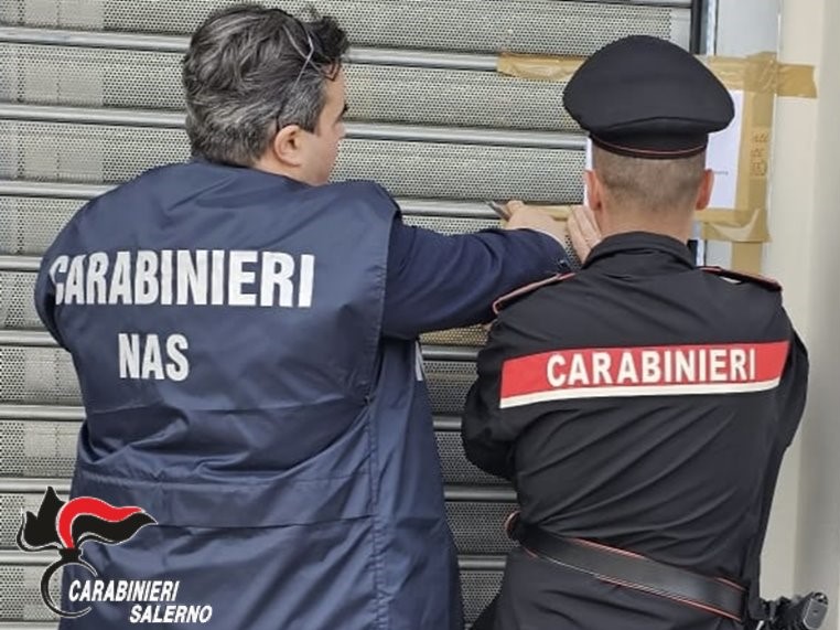 Rumore e proteste, bar di Roccapiemonte finisce sotto sequestro: scattano i sigilli Rumore e proteste, bar di Roccapiemonte finisce sotto sequestro: scattano i sigilli