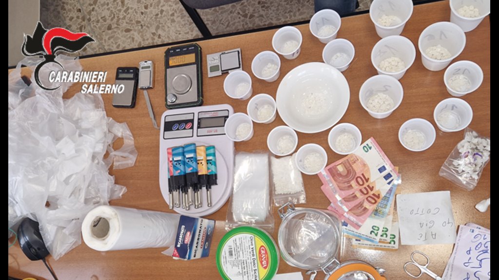 PAGANI (SA) – DROGA IN CASA, 47ENNE PAGANESE ARRESTATO DAI CARABINIERI PER DETENZIONE DI STUPEFACENTE AI FINI DI SPACCIO