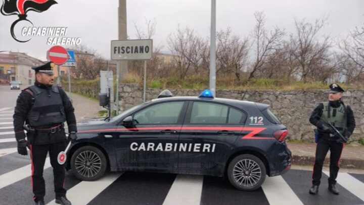 Continui furti al supermercato: presi 2 rumeni