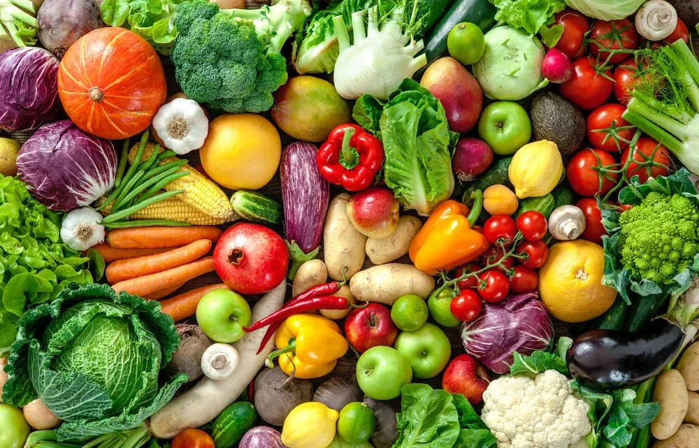 Cinque buoni motivi per mangiare frutta e verdura Cinque buoni motivi per mangiare frutta e verdura