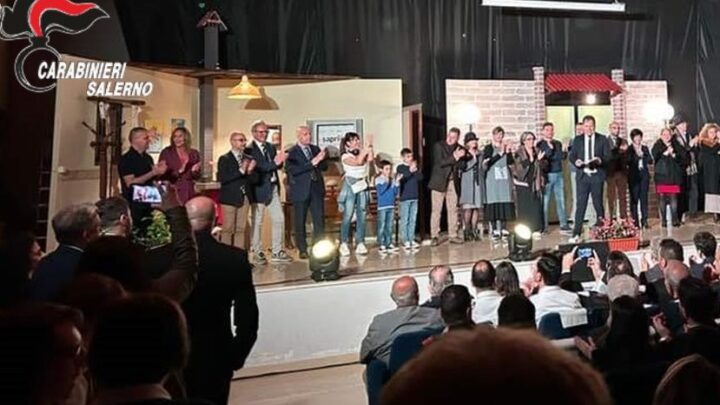 SAPRI (SA): I CARABINIERI E LA COMUNICAZIONE TEATRALE COME FUNZIONE SOCIALE PER CONTRASTARE LE TRUFFE AGLI ANZIANI