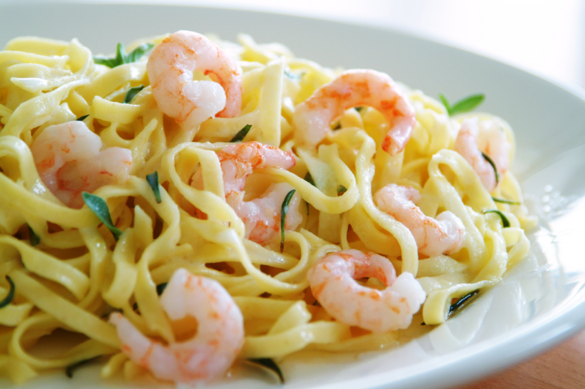 Tagliolini al limone e gamberi Tagliolini al limone e gamberi