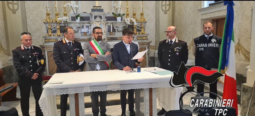 I Carabinieri Tutela Patrimonio Culturale restituiscono alla Parrocchia di San PietroApostolo e Spirito Santo di Fisciano (SA), una coppia di angeli capo altare