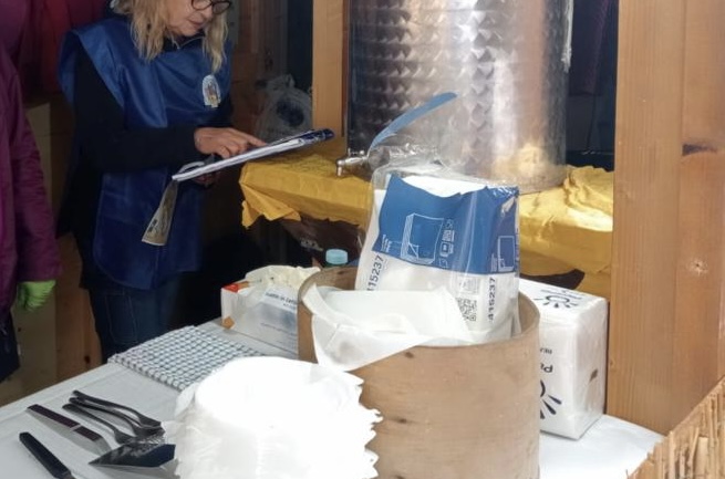 CONTROLLI PER LA SICUREZZA ALIMENTARE NELLE MANIFESTAZIONI GASTRONOMICHE PER TUTELARE LA SALUTE DEI CITTADINI CONTROLLI PER LA SICUREZZA ALIMENTARE NELLE MANIFESTAZIONI GASTRONOMICHE PER TUTELARE LA SALUTE DEI CITTADINI