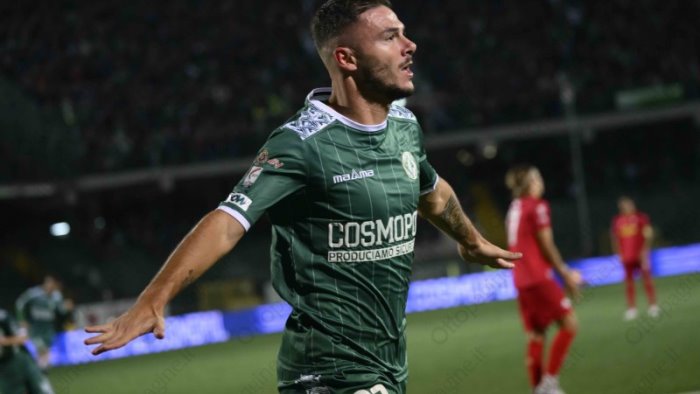 PER L’AVELLINO APOTEOSI A CATANIA PER L’AVELLINO APOTEOSI A CATANIA
