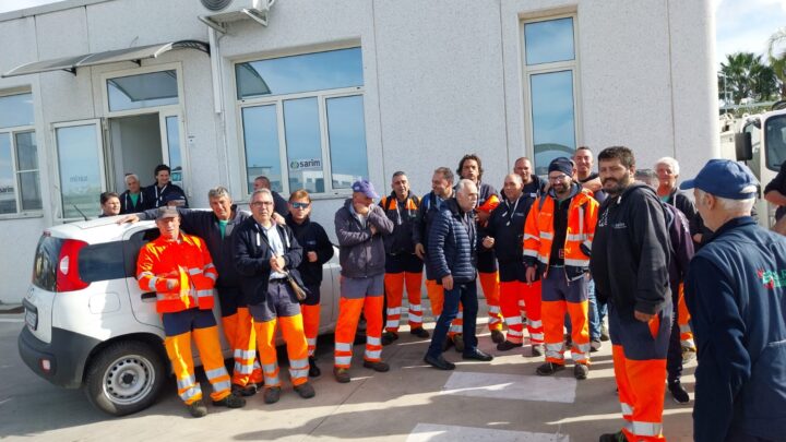 Mancato pagamento degli stipendi per i lavoratori dell’igiene ambientale impegnati a Capaccio Paestum. La Csa Fiadel Salerno Sud in prima linea per tutelare i diritti delle maestranze