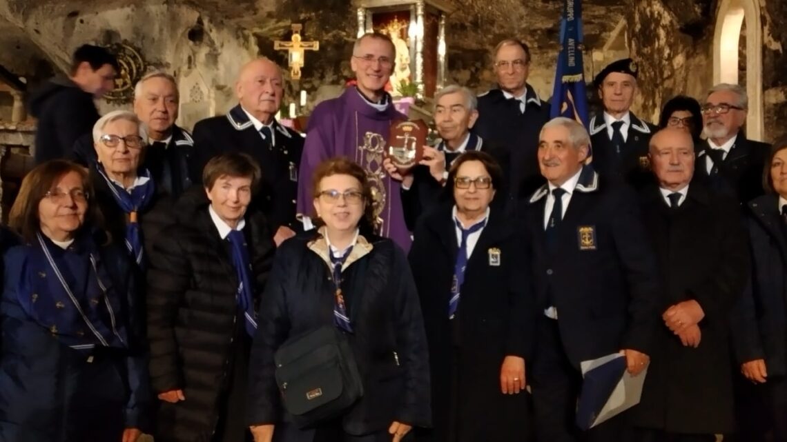 COMUNICATO STAMPANargi elogia l’associazione Marinai d’Italia diAvellino: «Modello di impegno e dedizionesenza età»