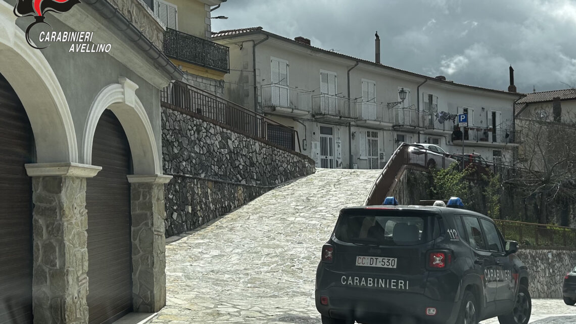 Controlli e perquisizioni dei Carabinieri durante la settimana di Pasqua: oltre 450 persone controllate tra Montemiletto e la Valle Ufita Controlli e perquisizioni dei Carabinieri durante la settimana di Pasqua: oltre 450 persone controllate tra Montemiletto e la Valle Ufita
