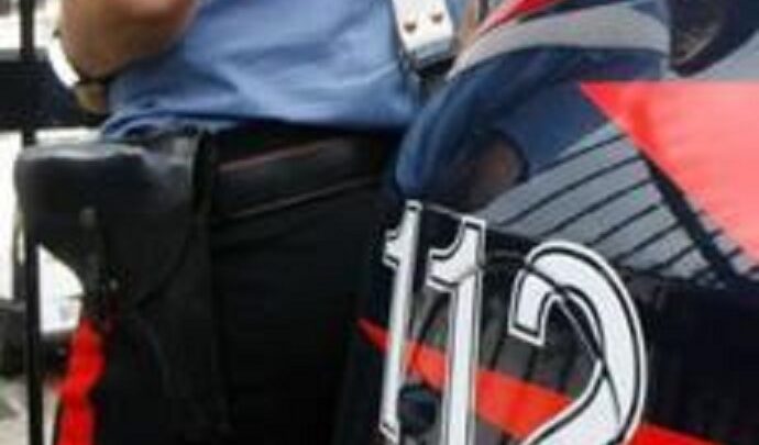 Venticano (AV) – Atti osceni nei pressi di una scuola: i Carabinieri denunciano un 40enne