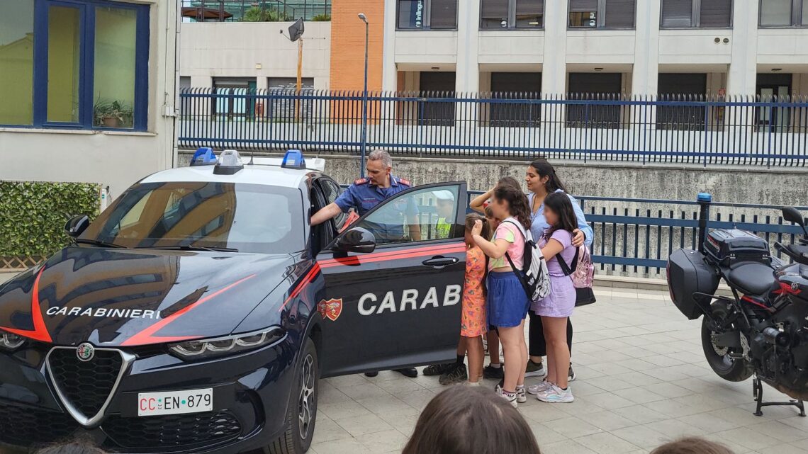 AVELLINO – I RAGAZZI DELL’ORATORIO DELLA CHIESA PARROCCHIALE “SANTA MARIA ASSUNTA” DI ALTAVILLA IRPINA (AV) IN VISITA AL COMANDO PROVINCIALE CARABINIERI