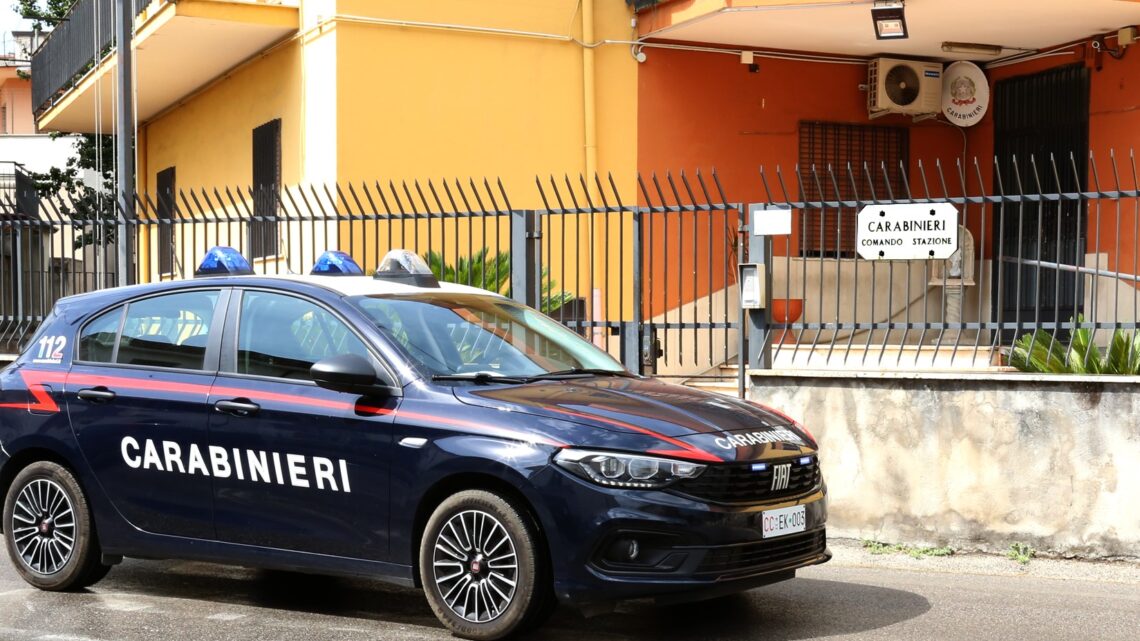 AVELLA (AV) – SORPRESI ALLA GUIDA DI AUTO RUBATA: DENUNCIATI DAI CARABINIERI 2 RAGAZZI PER RICETTAZIONE AVELLA (AV) – SORPRESI ALLA GUIDA DI AUTO RUBATA: DENUNCIATI DAI CARABINIERI 2 RAGAZZI PER RICETTAZIONE