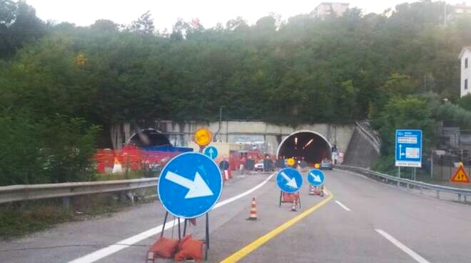 CAMPANIA, ANAS: A PARTIRE DA LUNEDI’ 5 AGOSTO, AL VIA NUOVO DISPOSITIVO DI TRANSITO IN CORRISPONDENZA DELLA GALLERIA ‘MONTE PERGOLA’ DEL RACCORDO AUTOSTRADALE 2 “DI AVELLINO”