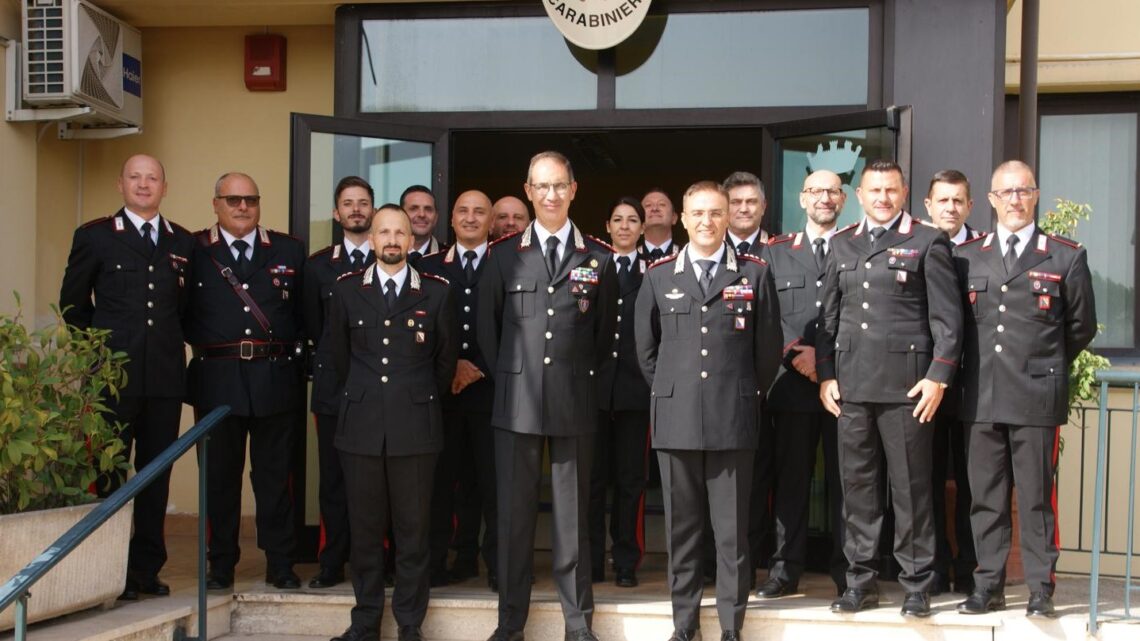 IL GENERALE DI CORPO D’ARMATA MARCO MINICUCCI VISITA L’ARMA IRPINA IL GENERALE DI CORPO D’ARMATA MARCO MINICUCCI VISITA L’ARMA IRPINA