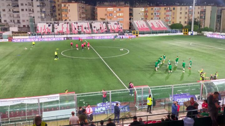 AVELLINO  E’  ANCORA  IN  ….MUTANDA