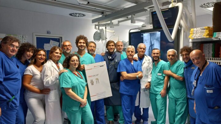 All’Ospedale di Eboli, per la prima volta in provincia di Salerno, eseguita la procedura per l’impianto di protesi trans-catetere per lo scompenso cardiaco