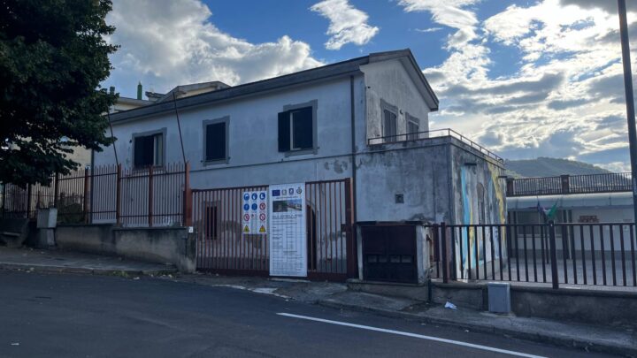 EFFICIENTAMENTO ED ADEGUAMENTO ENERGETICO: AL VIA I LAVORI DELL’EDIFICIO SCOLASTICO IN VIA FRAVITA A CAPEZZANO DI PELLEZZANO
