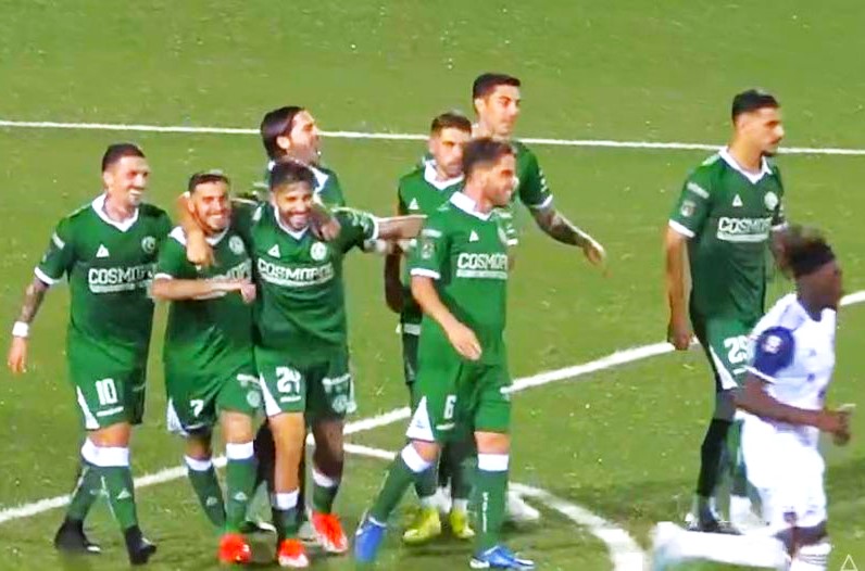 UN POKERISSIMO ALLA CASERTANA UN POKERISSIMO ALLA CASERTANA