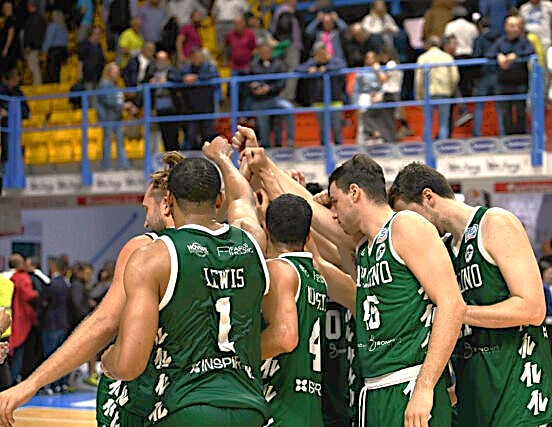 PRIMA VITTORIA AL PALADELMAURO DELL’AVELLINO BASKET PRIMA VITTORIA AL PALADELMAURO DELL’AVELLINO BASKET