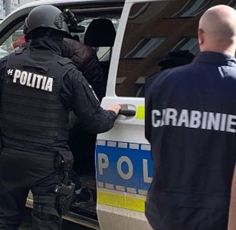I CARABINIERI RINTRACCIANO LATITANTE IN ROMANIA IN ESECUZIONE DI UN MANDATO DI ARRESTO EUROPEO I CARABINIERI RINTRACCIANO LATITANTE IN ROMANIA IN ESECUZIONE DI UN MANDATO DI ARRESTO EUROPEO