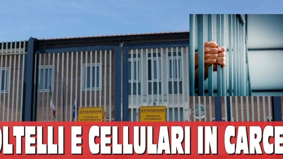 Cellulari e coltelli a serramanico sequestrati nel carcere di Avellino Cellulari e coltelli a serramanico sequestrati nel carcere di Avellino