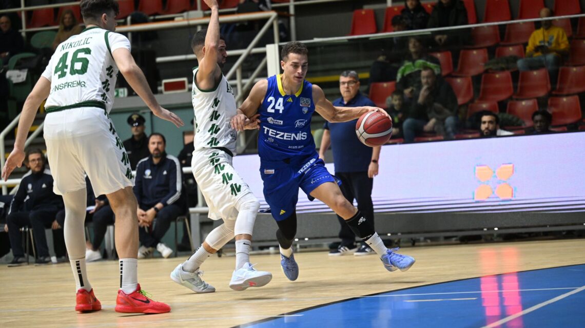 GRANDE IMPRESA DELL’AVELLINO CON VERONA GRANDE IMPRESA DELL’AVELLINO CON VERONA