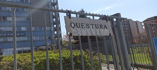 La Polizia di Stato arresta un tifoso ultras dell’U.S. Avellino per il lancio di un petardo all’interno dello stadio di Altamura (BA)