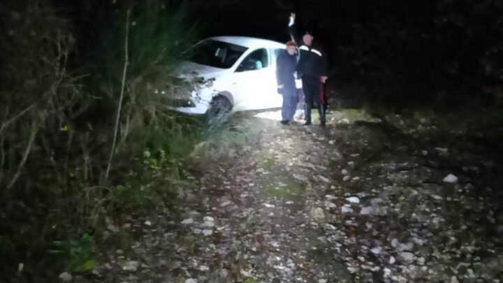 NUSCO (AV) – PARCO DEI MONTI PICENTINI: ANZIANO AUTOMOBILISTA SALVATO DAI CARABINIERI