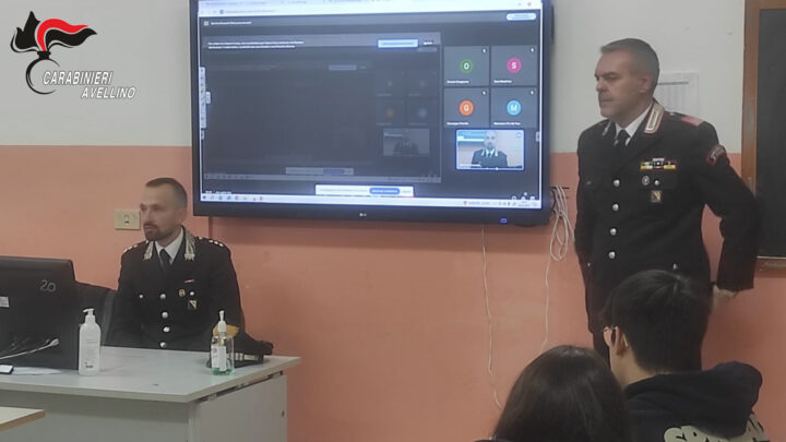 MIRABELLA ECLANO (AV) – I CARABINIERI AL LICEO “AECLANUM” PER PARLARE DI EDUCAZIONE STRADALE